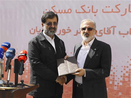 قدردانی استاندار قم از دکتر خورسندیان / اکبر بهنام جو: رتبه نخست استان قم در احداث مسکن، حاصل همراهی بی‌بدیل بانک مسکن است