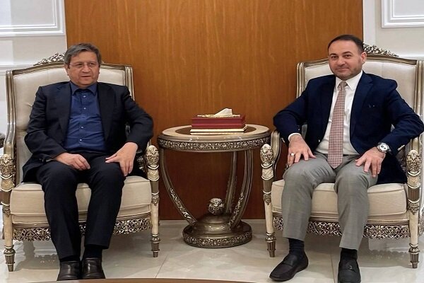 همتی در بغداد؛ موانع مبادلات تجاری و بانکی ایران و عراق رفع میشود؟