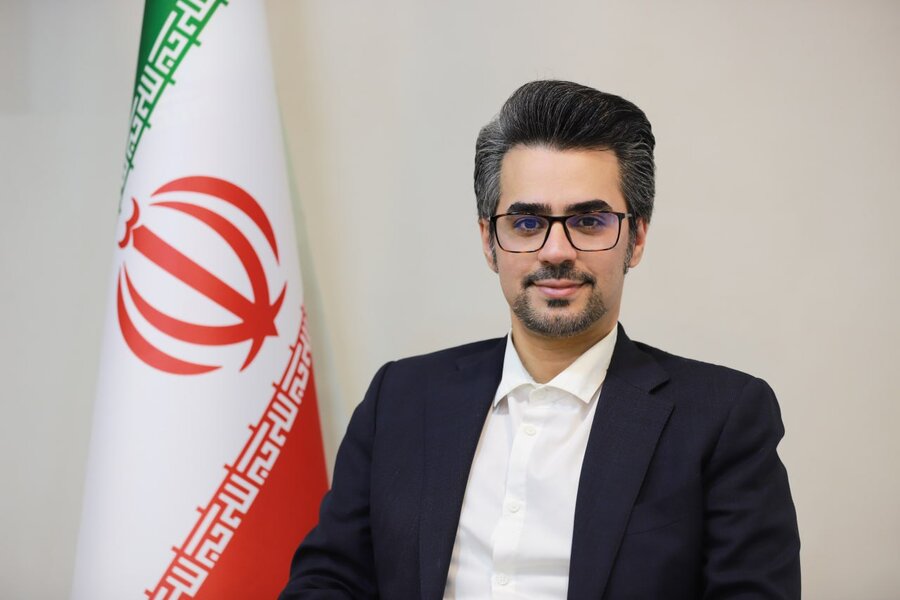 گواهی سپرده اکسید مولیبدن و کنسانتره مس تا ۲ هفته دیگر وارد چرخه معاملات می‌شود/ برنامه عرضه گواهی سپرده خاویار در حال بررسی است/ رازیانه به‌عنوان یک کالای کشاورزی و صادراتی در بورس کالا پذیرفته شد