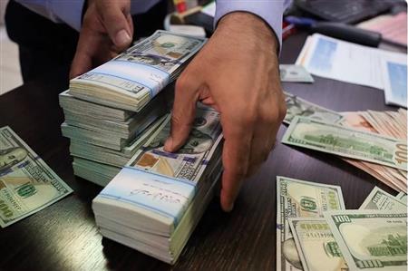 فروش ارز در شعب منتخب ۴ بانک آغاز شد