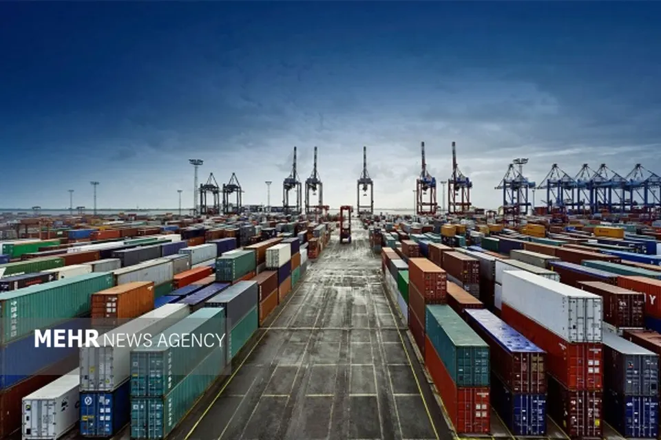 صادرات، پیشران تابآوری اقتصادی در شرایط دشوار